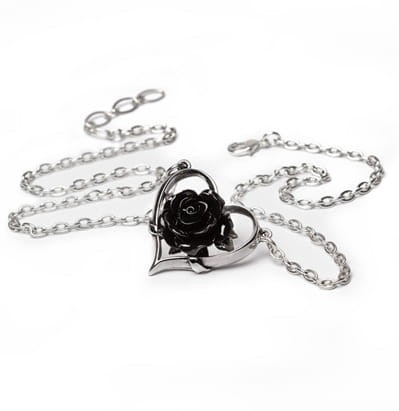 wisior heart-of-blackness P991  2.jpg