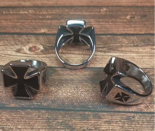 pierscien krzyz rycerski A.jpg