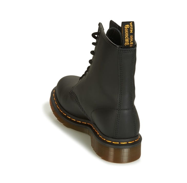 Dr.Martens 1460 VONDA 3.jpg